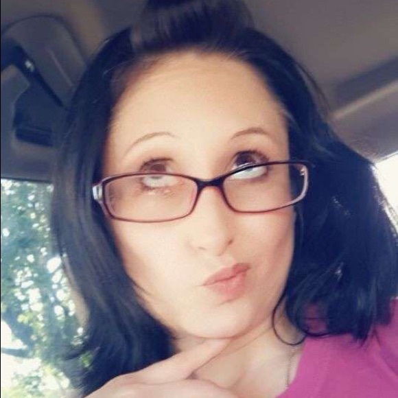 Meet your Posher, Erica - Picture 1 of 1